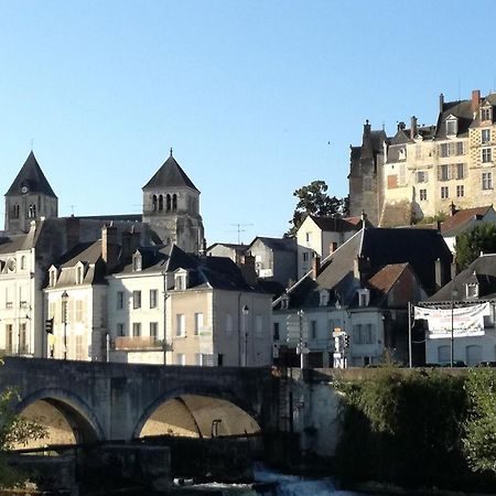 Au Pied Du Chateau Сент-Эньян Экстерьер фото