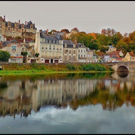 Au Pied Du Chateau Сент-Эньян Экстерьер фото