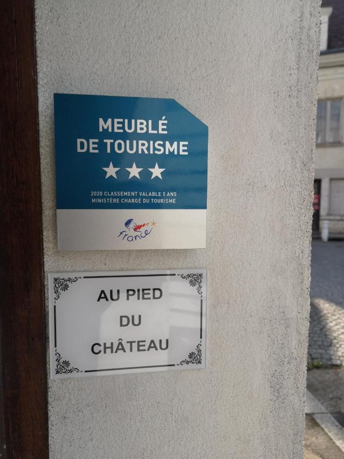 Au Pied Du Chateau Сент-Эньян Экстерьер фото